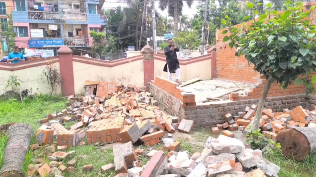 ময়মনসিংহে রওশন এরশাদের ‘সুন্দর মহলে’ হামলা-ভাঙচুর